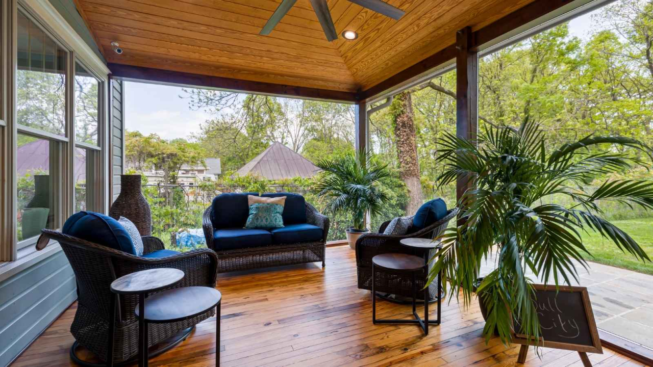 Selling Your Home: Tips and Tricks: Strategies for preparing your home for sale and maximizing its v...