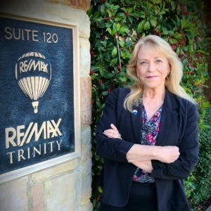 Houmify profile page