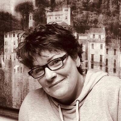 Houmify profile page